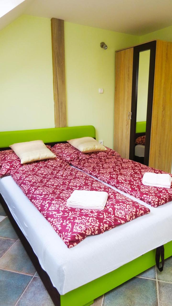 Отель Hoforras Wellness Vendeghaz Эгерсалок Экстерьер фото